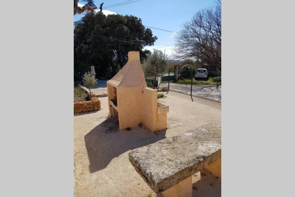 Le Calme En Provence Βίλα Tulette Εξωτερικό φωτογραφία